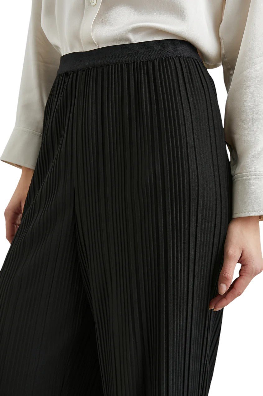 Liana Pant - Jet - Image 4